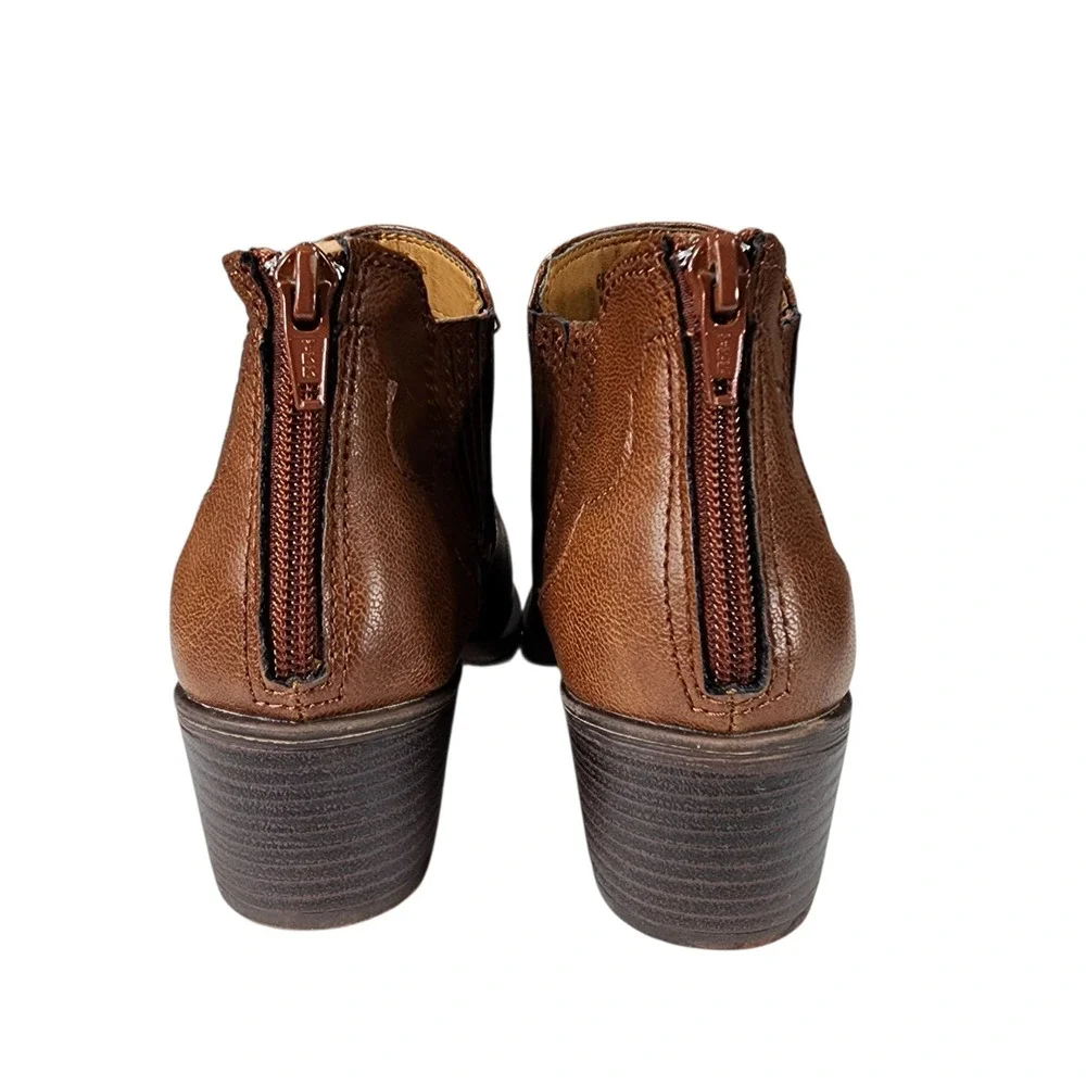 Sofft Eurosoft Ankle Booties sz 6.5M Women Brown Chelsea Adalene Western‎ Cowboy